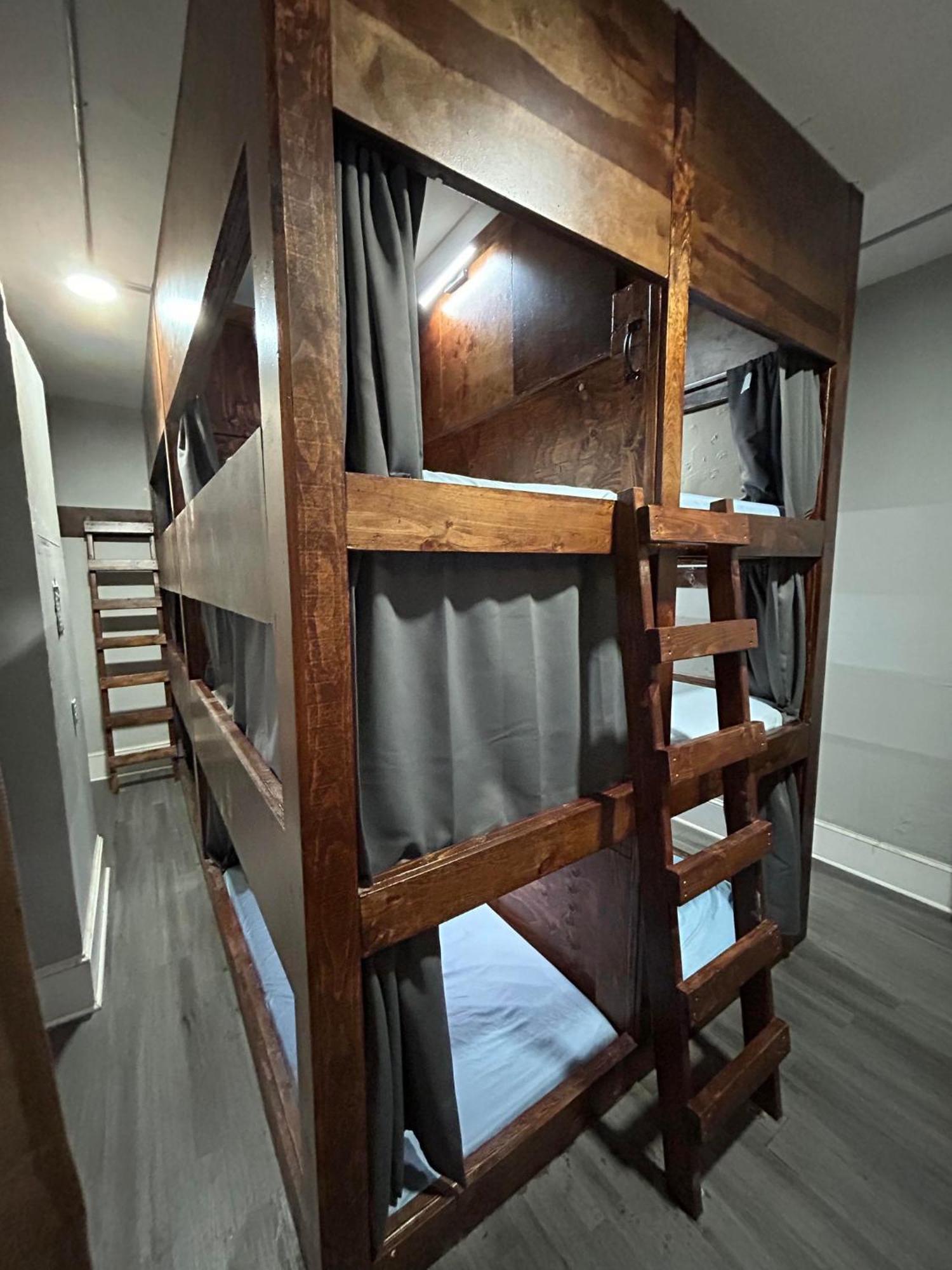 Philly Coed Dorm!! 15 Min Train To Center City!! Philadelphia Eksteriør billede